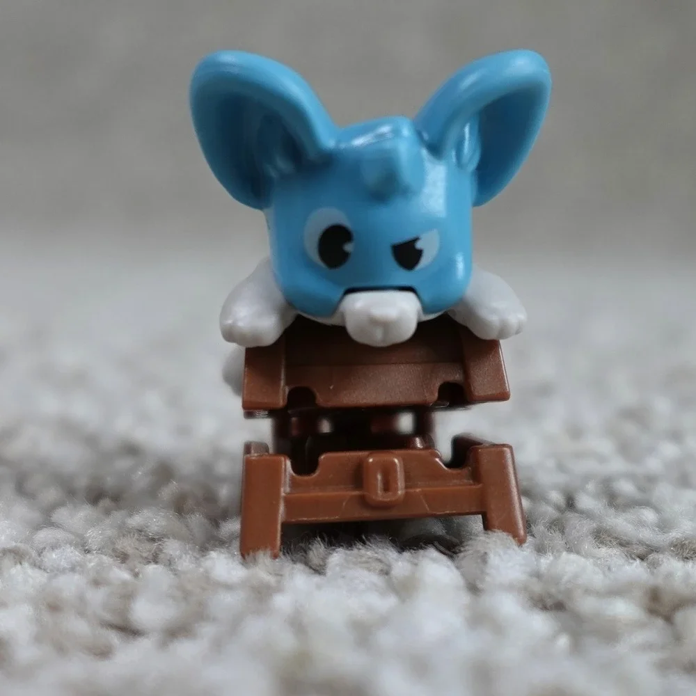 Kinder Surprise Mouse Embasser Blue Figurine Miniature Collectible 1 Inch
